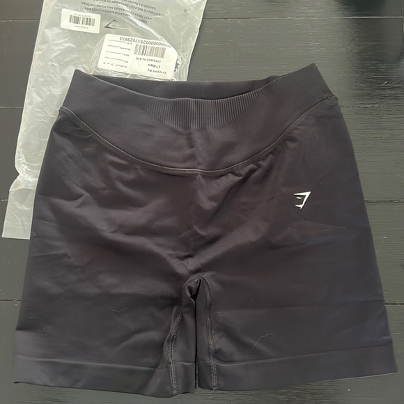 Gymshark Pants - Gymshark Sweat Seamless Athletic Shorts New without tags! Size Large